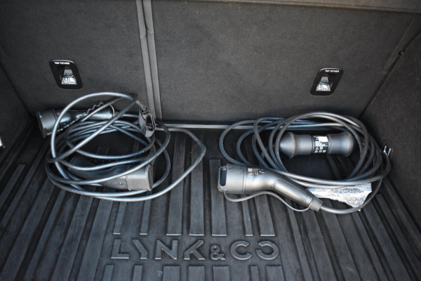 Lynk & Co 01 1.5 | TREKHAAK | INFINITY | SOH 94% | PANO | NAP | DEALER ONDERHOUDEN | CAMERA | APPLE CARPLAY | ANDROID AUTO