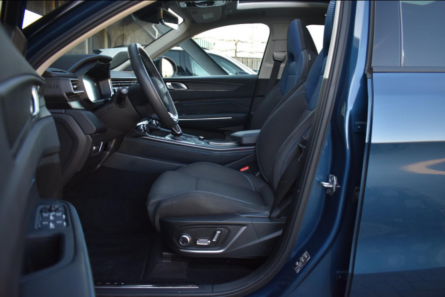 Lynk & Co 01 1.5 | TREKHAAK | INFINITY | SOH 94% | PANO | NAP | DEALER ONDERHOUDEN | CAMERA | APPLE CARPLAY | ANDROID AUTO