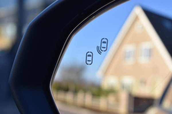 Lynk & Co 01 1.5 | TREKHAAK | INFINITY | SOH 94% | PANO | NAP | DEALER ONDERHOUDEN | CAMERA | APPLE CARPLAY | ANDROID AUTO