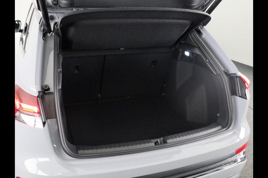 Audi Q4 e-tron 45 S edition Competition 82 kWh 286 pk | Assistentiepakket plus | Comfortpakket plus | Ambient lichtpakket | Optiekpakket zwart plus |