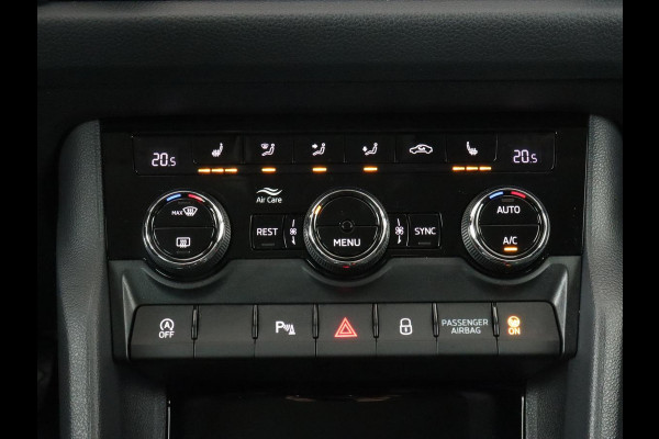 Škoda Kodiaq 1.5 TSI Business Edition 7-persoons | Leder/Alcantara | Trekhaak | Stoelverwarming | Camera | Carplay | DAB | Full LED | Navigatie