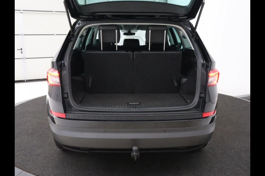 Škoda Kodiaq 1.5 TSI Business Edition 7-persoons | Leder/Alcantara | Trekhaak | Stoelverwarming | Camera | Carplay | DAB | Full LED | Navigatie