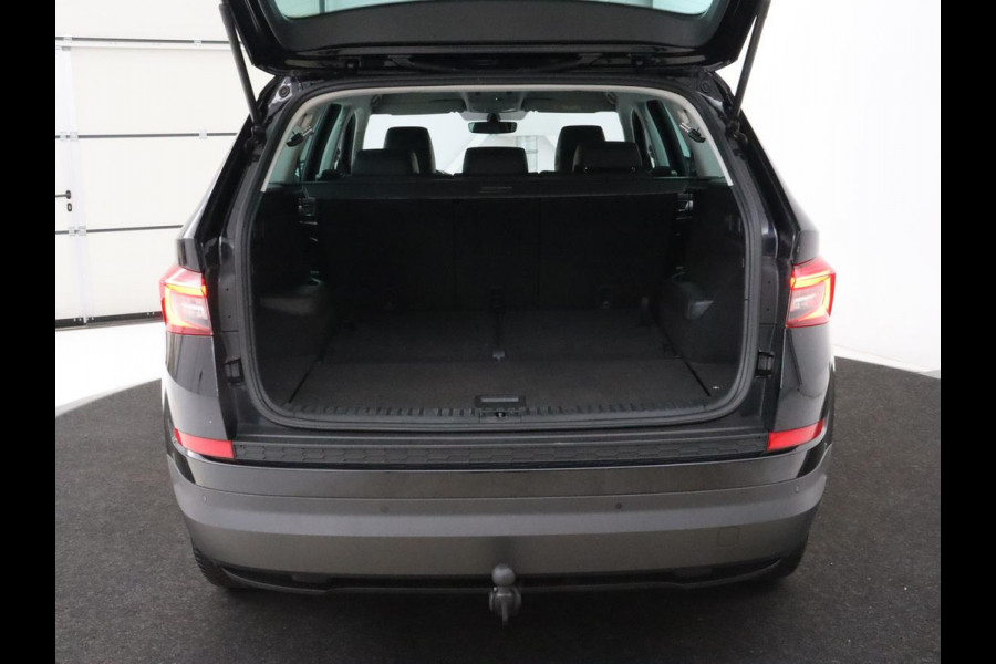 Škoda Kodiaq 1.5 TSI Business Edition 7-persoons | Leder/Alcantara | Trekhaak | Stoelverwarming | Camera | Carplay | DAB | Full LED | Navigatie