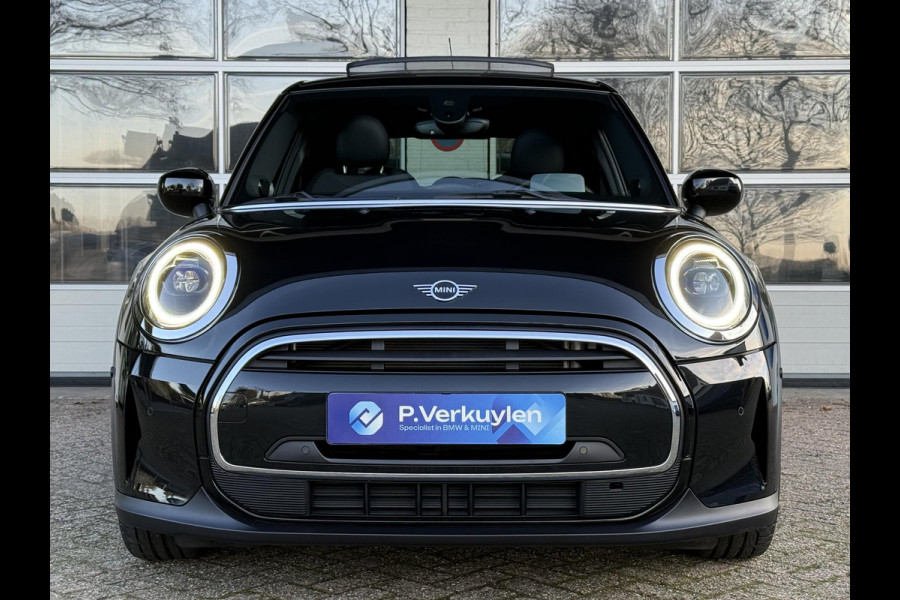 MINI Mini 1.5 Cooper Classic | HARMAN KARDON | SPORTSTOELEN | PANORAMA | CAMERA | 18 INCH VELGEN | HEAD UP |