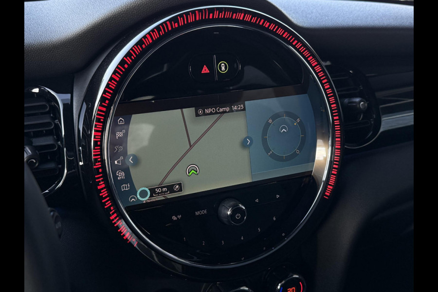 MINI Mini 1.5 Cooper Classic | HARMAN KARDON | SPORTSTOELEN | PANORAMA | CAMERA | 18 INCH VELGEN | HEAD UP |