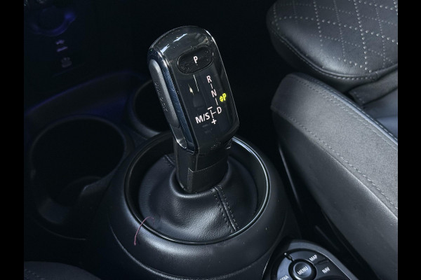 MINI Mini 1.5 Cooper Classic | HARMAN KARDON | SPORTSTOELEN | PANORAMA | CAMERA | 18 INCH VELGEN | HEAD UP |