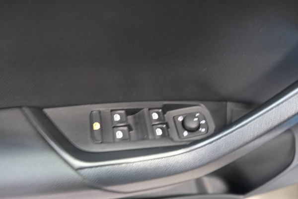 Škoda Karoq 1.5 TSI ACT Sportline Business - N.A.P. Airco, Cruise, Navi, PDC, Camera, Schuifdak, Trekhaak.