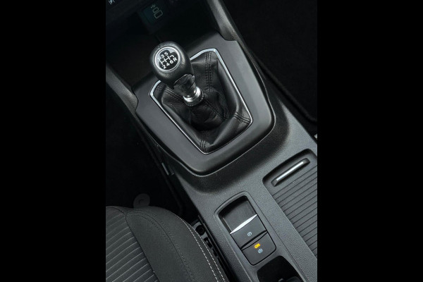 Ford Focus 1.0 EcoBoost 125 pk Hybrid Titanium, 1 e eigenaar, NL auto met nationale auto pas