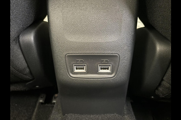 Peugeot e-208 EV Style 50 kWh Navigatie | Keyless | Stoelverwarming |  Parkeersensoren achter | Android auto / Apple carplay