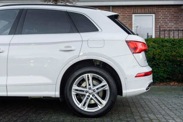 Audi Q5 50 TFSI e Quattro S Edition 2x S-Line Adaptive Trekhaak B&O Ambiance 360 Camera 19''