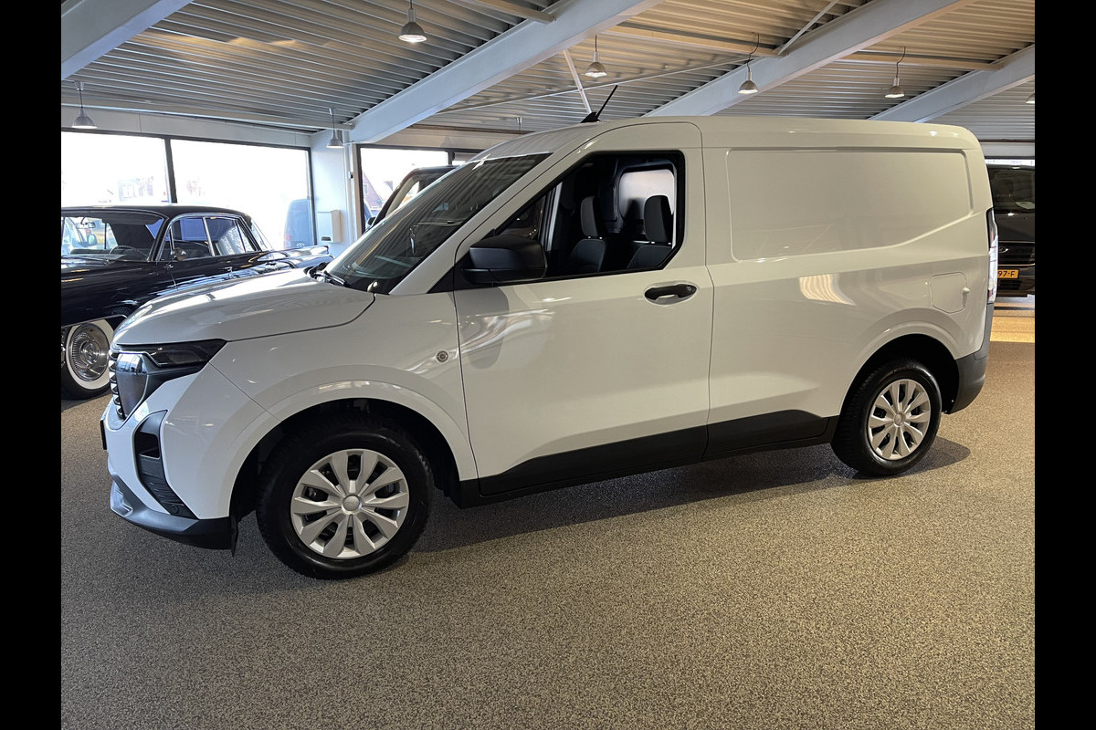 Ford Transit Courier 1.0 EcoBoost Trend benzine grijs kenteken / zo goed als nieuw / fabrieksgarantie tot 07-03-2026 / vaste prijs rijklaar € 19.950 ex / lease vanaf € 336 / direct leverbaar