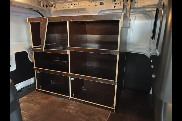 Ford Transit Courier 1.0 EcoBoost Trend benzine grijs kenteken / zo goed als nieuw / fabrieksgarantie tot 07-03-2026 / vaste prijs rijklaar € 19.950 ex / lease vanaf € 336 / direct leverbaar