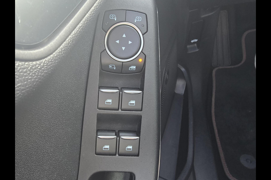 Ford Fiesta 1.0 EcoBoost Hybrid ST-Line X | Adaptive cruise control | Winter Pack | Dodehoeksensoren | Full-LED koplampen | Achteruitrijcamera | Draadloze telefoonlader | Privacy glass