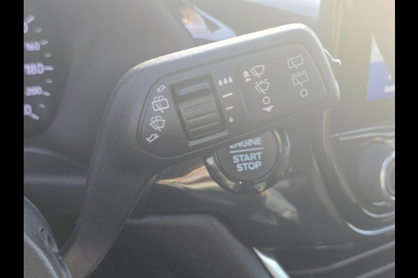 Ford Fiesta 1.0 EcoBoost Hybrid ST-Line X | Adaptive cruise control | Winter Pack | Dodehoeksensoren | Full-LED koplampen | Achteruitrijcamera | Draadloze telefoonlader | Privacy glass