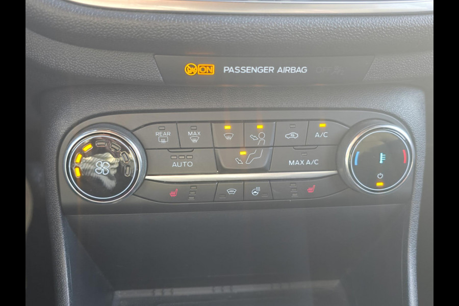 Ford Fiesta 1.0 EcoBoost Hybrid ST-Line X | Adaptive cruise control | Winter Pack | Dodehoeksensoren | Full-LED koplampen | Achteruitrijcamera | Draadloze telefoonlader | Privacy glass