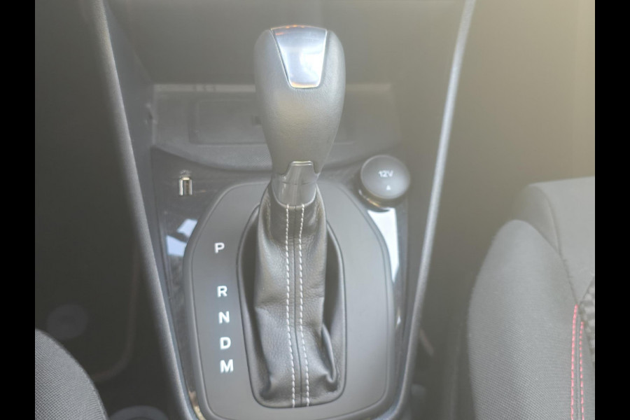 Ford Fiesta 1.0 EcoBoost Hybrid ST-Line X | Adaptive cruise control | Winter Pack | Dodehoeksensoren | Full-LED koplampen | Achteruitrijcamera | Draadloze telefoonlader | Privacy glass