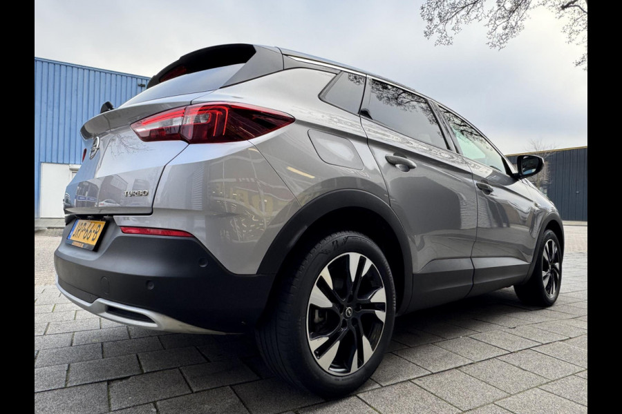Opel Grandland X 1.2 Turbo Design Line - Navigatie I Airco I Sport stoelen I LED I PDC I Achteruitrij camera I Dealer onderhouden