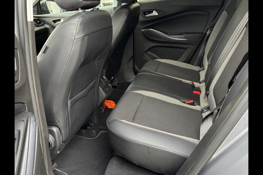 Opel Grandland X 1.2 Turbo Design Line - Navigatie I Airco I Sport stoelen I LED I PDC I Achteruitrij camera I Dealer onderhouden