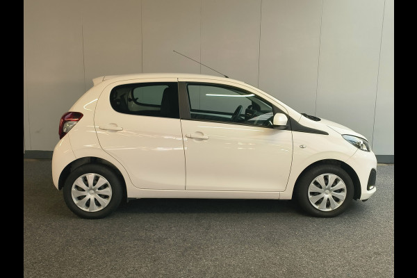Peugeot 108 1.0 e-VTi Rijklaar + 12 maanden Bovag-garantie Henk Jongen Auto's in Helmond,  al 50 jaar service zoals 't hoort!