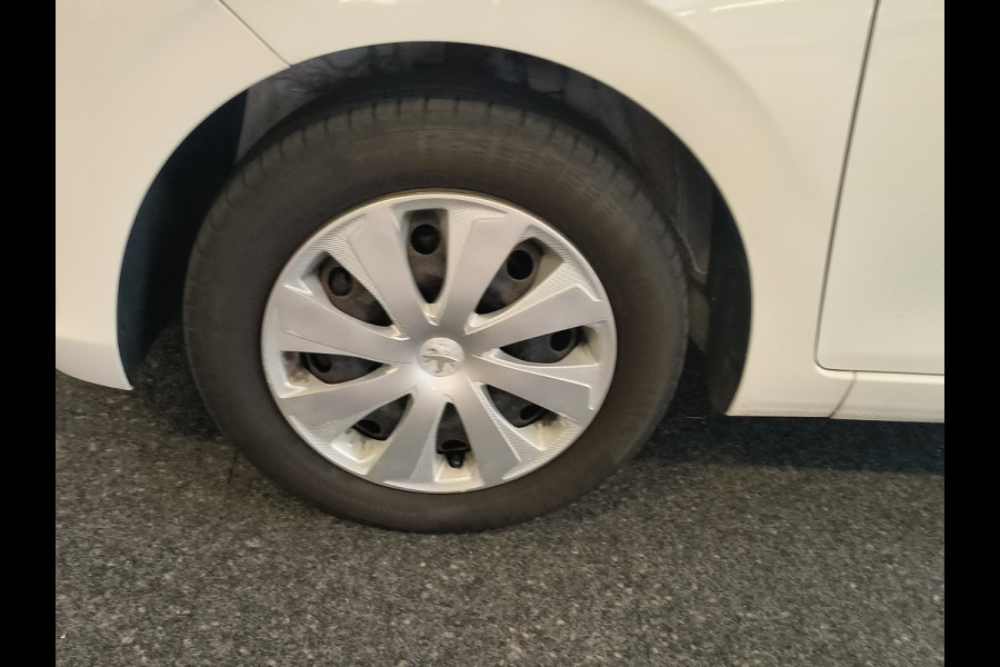Peugeot 108 1.0 e-VTi Rijklaar + 12 maanden Bovag-garantie Henk Jongen Auto's in Helmond,  al 50 jaar service zoals 't hoort!