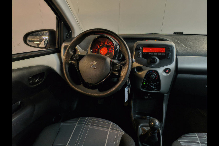 Peugeot 108 1.0 e-VTi Rijklaar + 12 maanden Bovag-garantie Henk Jongen Auto's in Helmond,  al 50 jaar service zoals 't hoort!