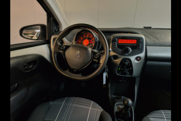 Peugeot 108 1.0 e-VTi Rijklaar + 12 maanden Bovag-garantie Henk Jongen Auto's in Helmond,  al 50 jaar service zoals 't hoort!