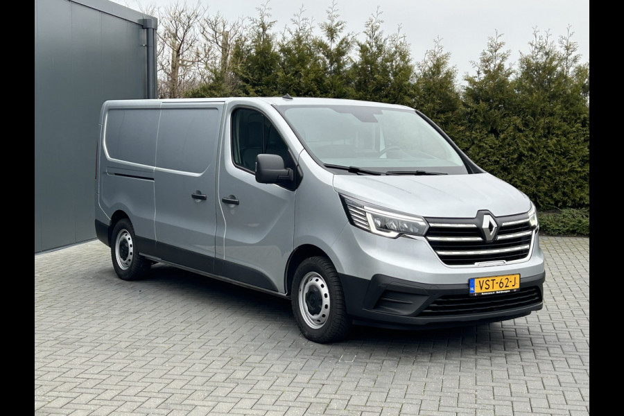 Renault Trafic 2.0 dCi / L2H1 / 1e EIG. / 54.177 KM !! / TREKHAAK / AIRCO / CRUISE / NAVI / APPLE CARPLAY / 3-ZITS / LED