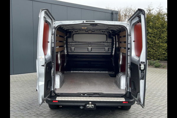 Renault Trafic 2.0 dCi / L2H1 / 1e EIG. / 54.177 KM !! / TREKHAAK / AIRCO / CRUISE / NAVI / APPLE CARPLAY / 3-ZITS / LED