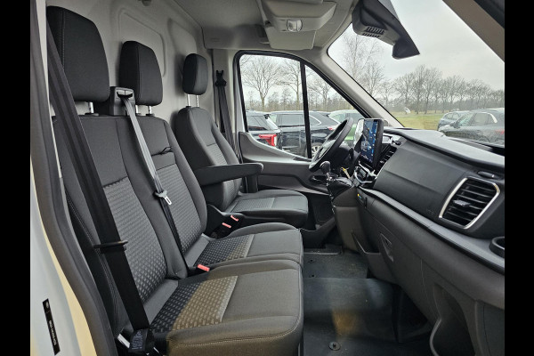 Ford Transit 350 2.0 TDCI L3H2 Trend 130pk | Safety Comfort-pakket | Navigatie Pack | Trekhaak |
