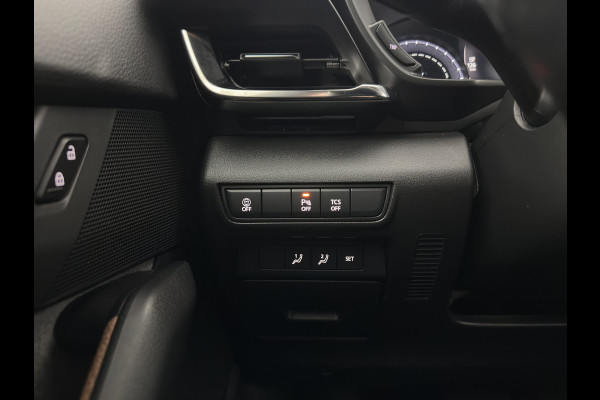 Mazda MX-30 e-SkyActiv 145 First Edition 36 kWh {SOH-92%} (INCL-BTW) Aut.*LEATHER-MICROFIBRE | FULL-LED | NAVI-FULLMAP | KEYLESS | BLIND-SPOT |  ADAPTIVE-CRUISE | HEAD-UP | CAMERA | DIGI-COCKPIT | MEMORY-PACK | SHIFT-PADDLES | 18"ALU*