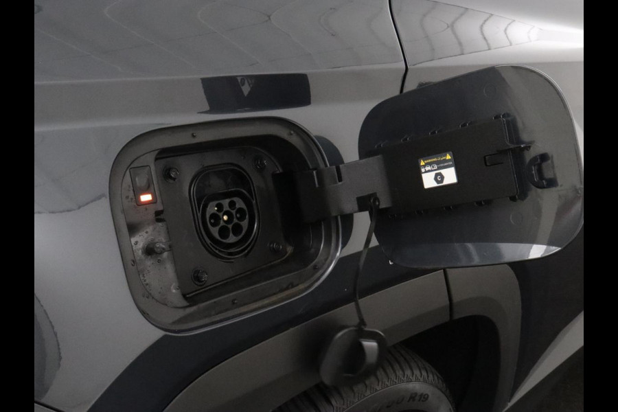 Hyundai Tucson 1.6 T-GDI PHEV Comfort 4WD | Trekhaak | Carplay | Adaptive cruise | Camera | Climate control | Navigatie | Digital Cockpit | Plug In