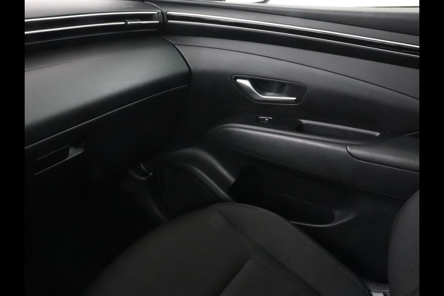 Hyundai Tucson 1.6 T-GDI PHEV Comfort 4WD | Trekhaak | Carplay | Adaptive cruise | Camera | Climate control | Navigatie | Digital Cockpit | Plug In