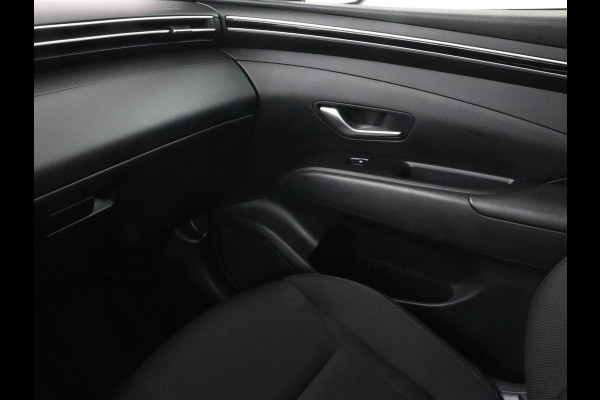 Hyundai Tucson 1.6 T-GDI PHEV Comfort 4WD | Trekhaak | Carplay | Adaptive cruise | Camera | Climate control | Navigatie | Digital Cockpit | Plug In