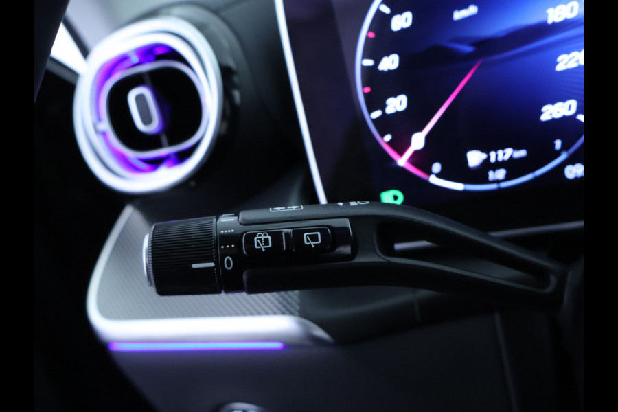 Mercedes-Benz GLC 300 e 4MATIC Plug-In Hybride Trekhaak | Sfeerverlichting | 19 Inch Velgen | Stuur en Stoelverwarming | Memory Voorstoelen. Inclusief 24 maanden MB Certified garantie voor Europa.