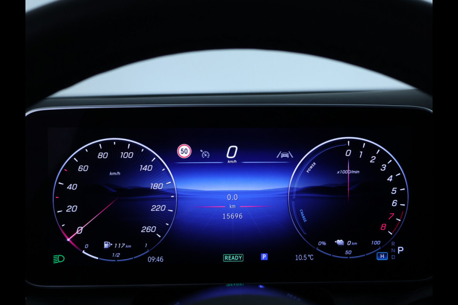 Mercedes-Benz GLC 300 e 4MATIC Plug-In Hybride Trekhaak | Sfeerverlichting | 19 Inch Velgen | Stuur en Stoelverwarming | Memory Voorstoelen. Inclusief 24 maanden MB Certified garantie voor Europa.