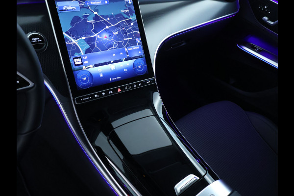 Mercedes-Benz GLC 300 e 4MATIC Plug-In Hybride Trekhaak | Sfeerverlichting | 19 Inch Velgen | Stuur en Stoelverwarming | Memory Voorstoelen. Inclusief 24 maanden MB Certified garantie voor Europa.