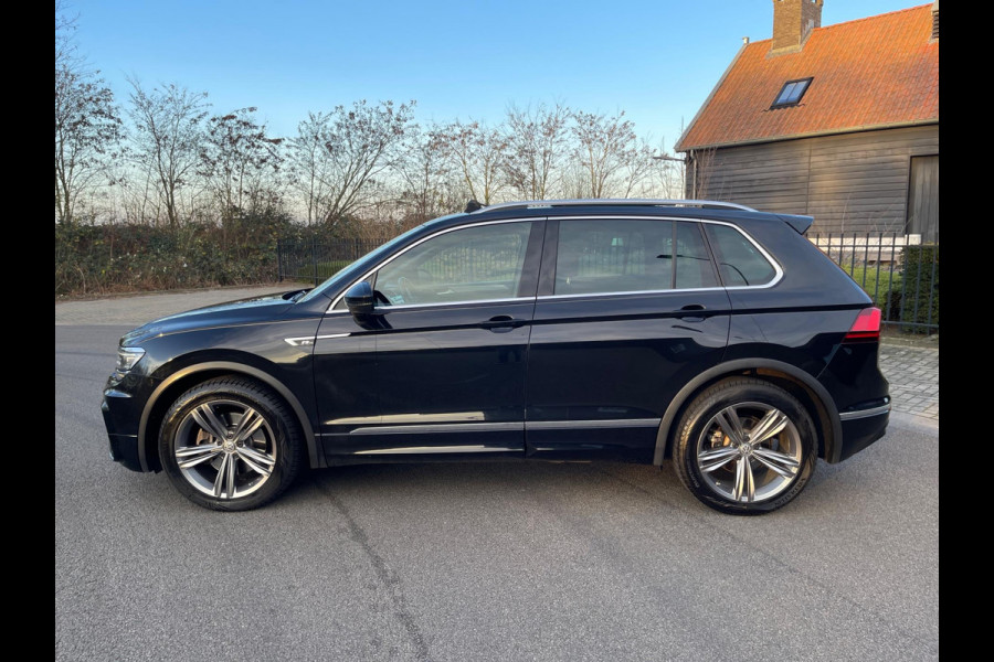 Volkswagen Tiguan 2.0 TSI 4Motion R-Line PANORAMADAK VIRTUAL LED-XENON LEER MEMORY STOELEN ELECTR -TREKHAAK