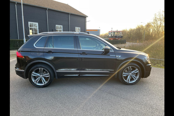 Volkswagen Tiguan 2.0 TSI 4Motion R-Line PANORAMADAK VIRTUAL LED-XENON LEER MEMORY STOELEN ELECTR -TREKHAAK