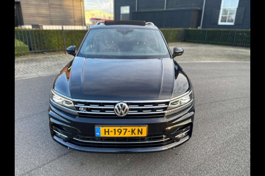 Volkswagen Tiguan 2.0 TSI 4Motion R-Line PANORAMADAK VIRTUAL LED-XENON LEER MEMORY STOELEN ELECTR -TREKHAAK
