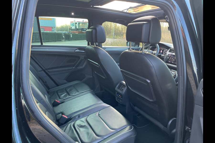 Volkswagen Tiguan 2.0 TSI 4Motion R-Line PANORAMADAK VIRTUAL LED-XENON LEER MEMORY STOELEN ELECTR -TREKHAAK