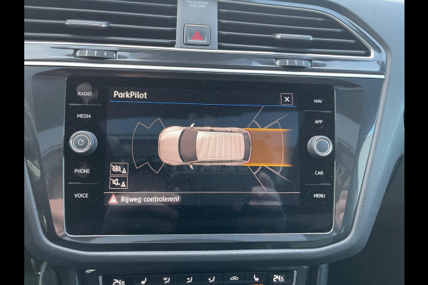 Volkswagen Tiguan 2.0 TSI 4Motion R-Line PANORAMADAK VIRTUAL LED-XENON LEER MEMORY STOELEN ELECTR -TREKHAAK
