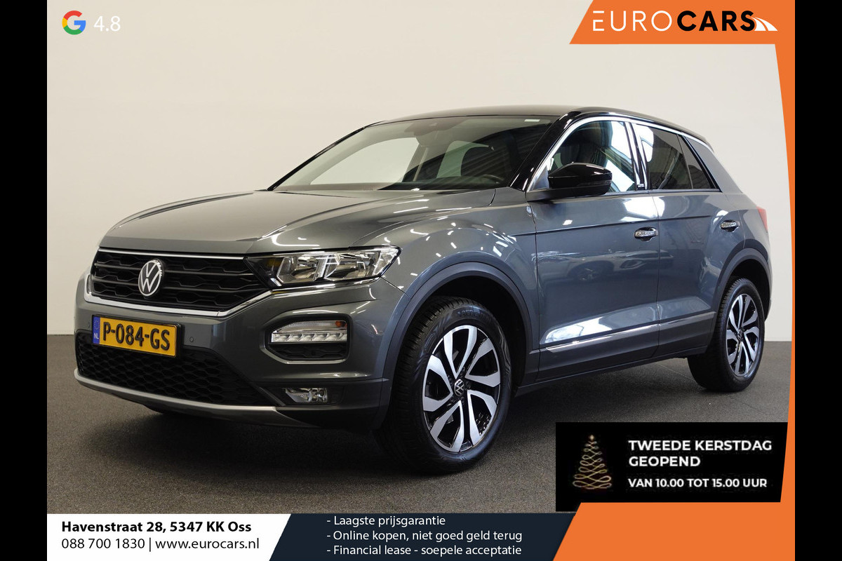 Volkswagen T-Roc 1.5 TSI DSG Active | Navigatie | Climate Control | Lane Assist | DAB | Parkeersensoren | Lichtmetalen Velgen | Privacy Glass