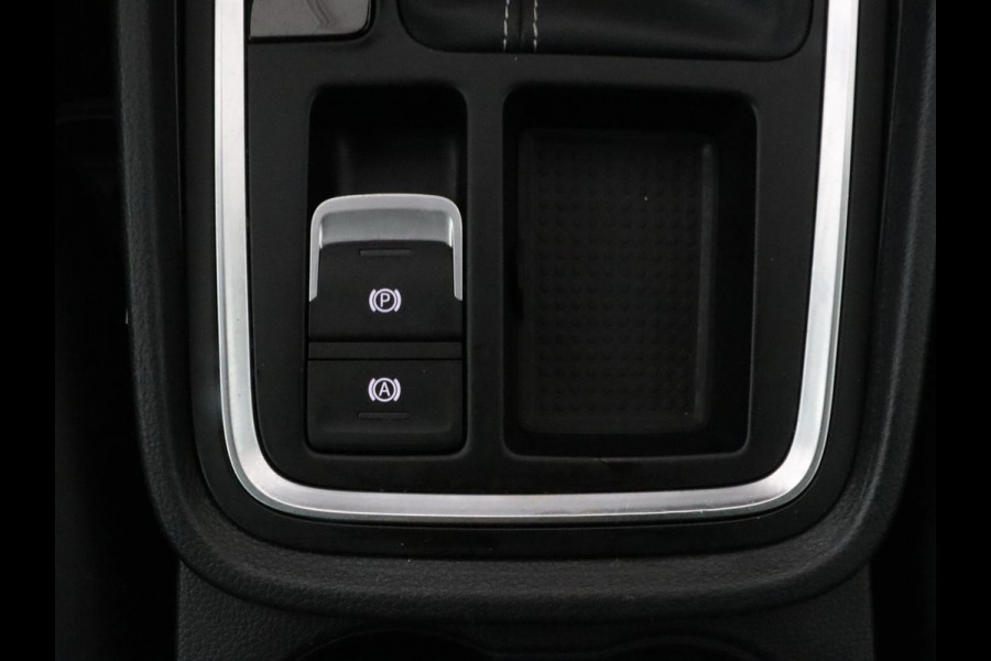 Seat Ateca 2.0 TDI FR Intens | Leder/Alcantara | Stoelverwarming | 360 Camera | Trekhaak | BeatsAudio | Adaptive cruise | Virtual Cockpit | Carplay | Navigatie | Full LED