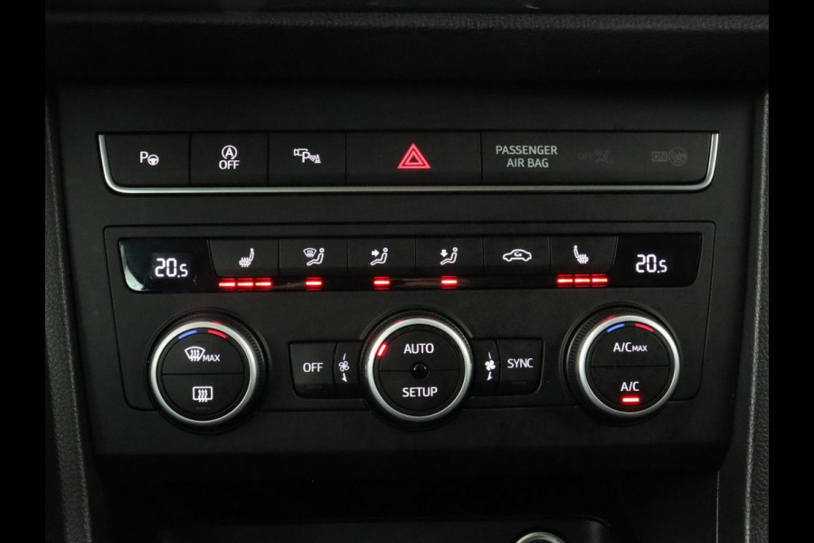 Seat Ateca 2.0 TDI FR Intens | Leder/Alcantara | Stoelverwarming | 360 Camera | Trekhaak | BeatsAudio | Adaptive cruise | Virtual Cockpit | Carplay | Navigatie | Full LED