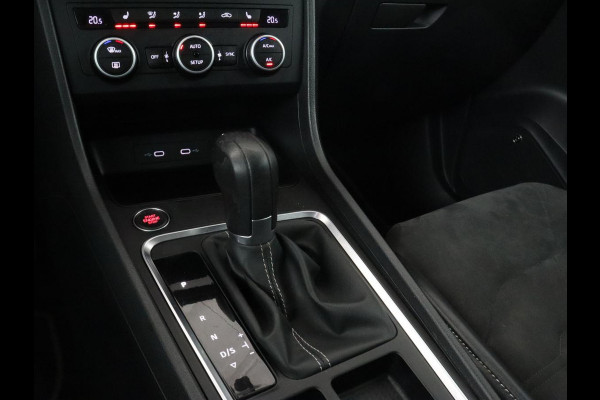 Seat Ateca 2.0 TDI FR Intens | Leder/Alcantara | Stoelverwarming | 360 Camera | Trekhaak | BeatsAudio | Adaptive cruise | Virtual Cockpit | Carplay | Navigatie | Full LED