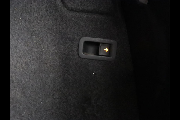 Seat Ateca 2.0 TDI FR Intens | Leder/Alcantara | Stoelverwarming | 360 Camera | Trekhaak | BeatsAudio | Adaptive cruise | Virtual Cockpit | Carplay | Navigatie | Full LED