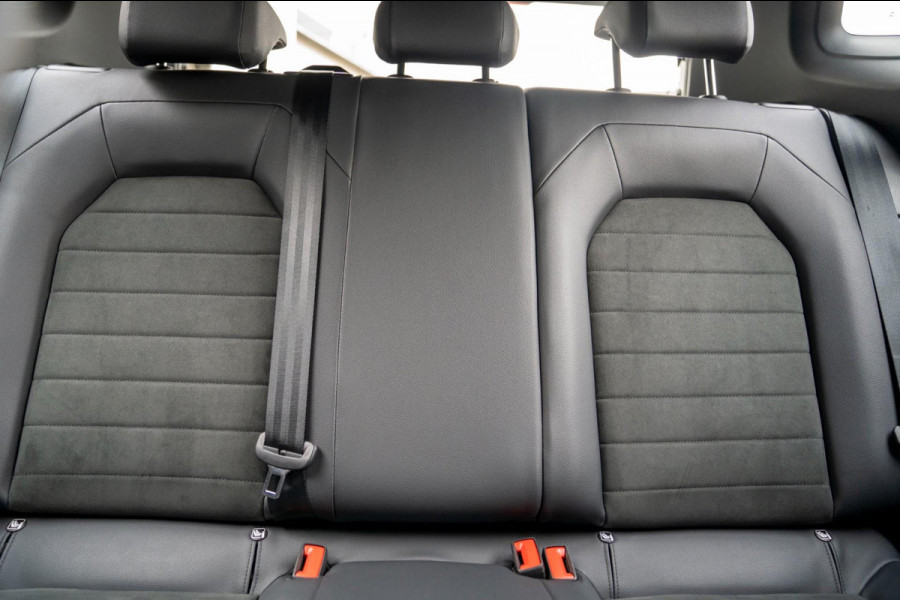 Seat Arona 1.0 TSI FR Business Intense Plus|Prijs incl. 12 mnd garantie|PDC Carplay Camera DAB Stoelverwarming Navigatie Bluetooth