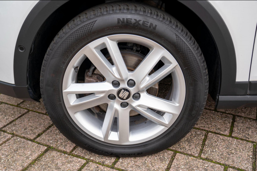 Seat Arona 1.0 TSI FR Business Intense Plus|Prijs incl. 12 mnd garantie|PDC Carplay Camera DAB Stoelverwarming Navigatie Bluetooth