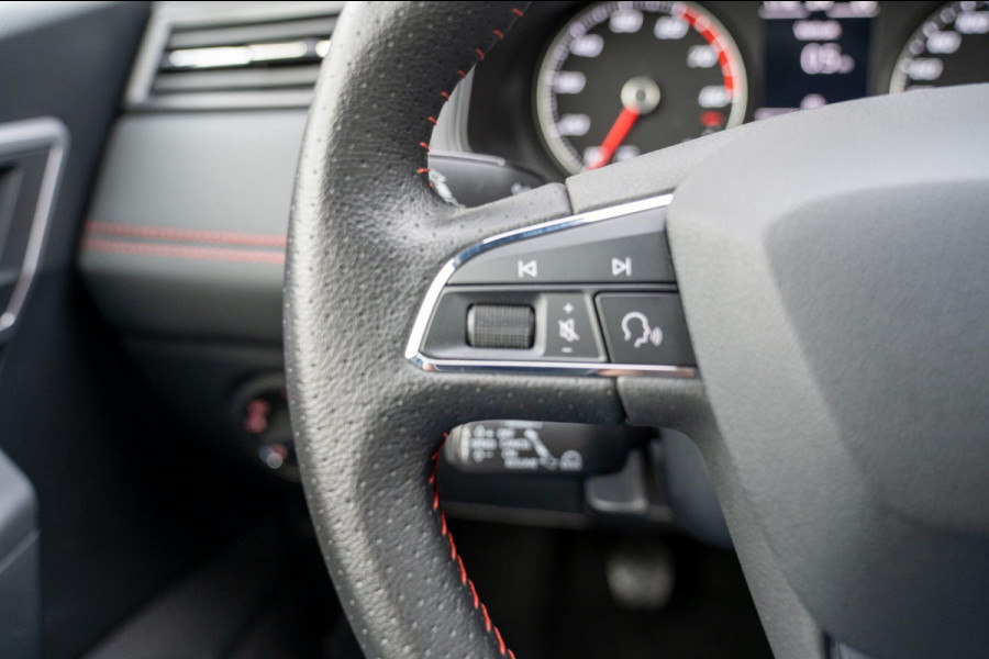 Seat Arona 1.0 TSI FR Business Intense Plus|Prijs incl. 12 mnd garantie|PDC Carplay Camera DAB Stoelverwarming Navigatie Bluetooth