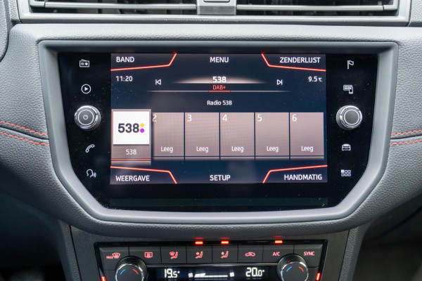 Seat Arona 1.0 TSI FR Business Intense Plus|Prijs incl. 12 mnd garantie|PDC Carplay Camera DAB Stoelverwarming Navigatie Bluetooth